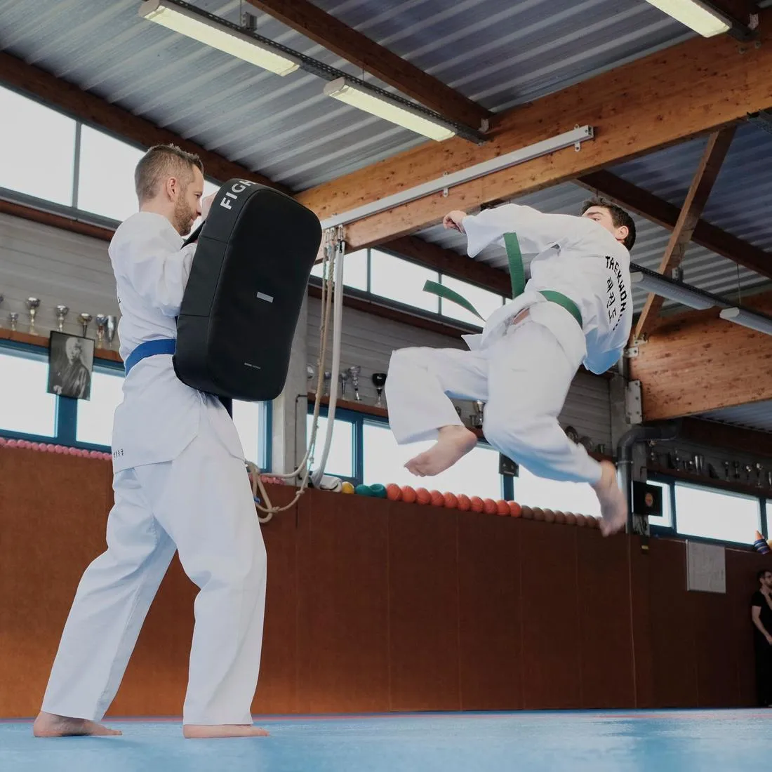 500 Adult Taekwondo Dobok Uniform